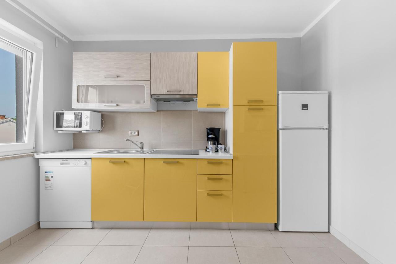 Villa Hope - Apartments With Shared Pool Πόρετς Εξωτερικό φωτογραφία