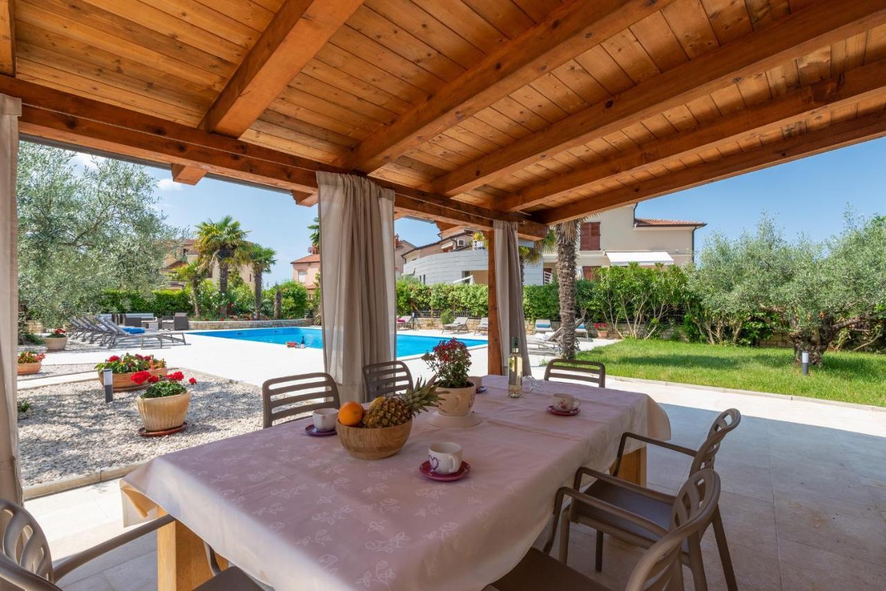 Villa Hope - Apartments With Shared Pool Πόρετς Εξωτερικό φωτογραφία