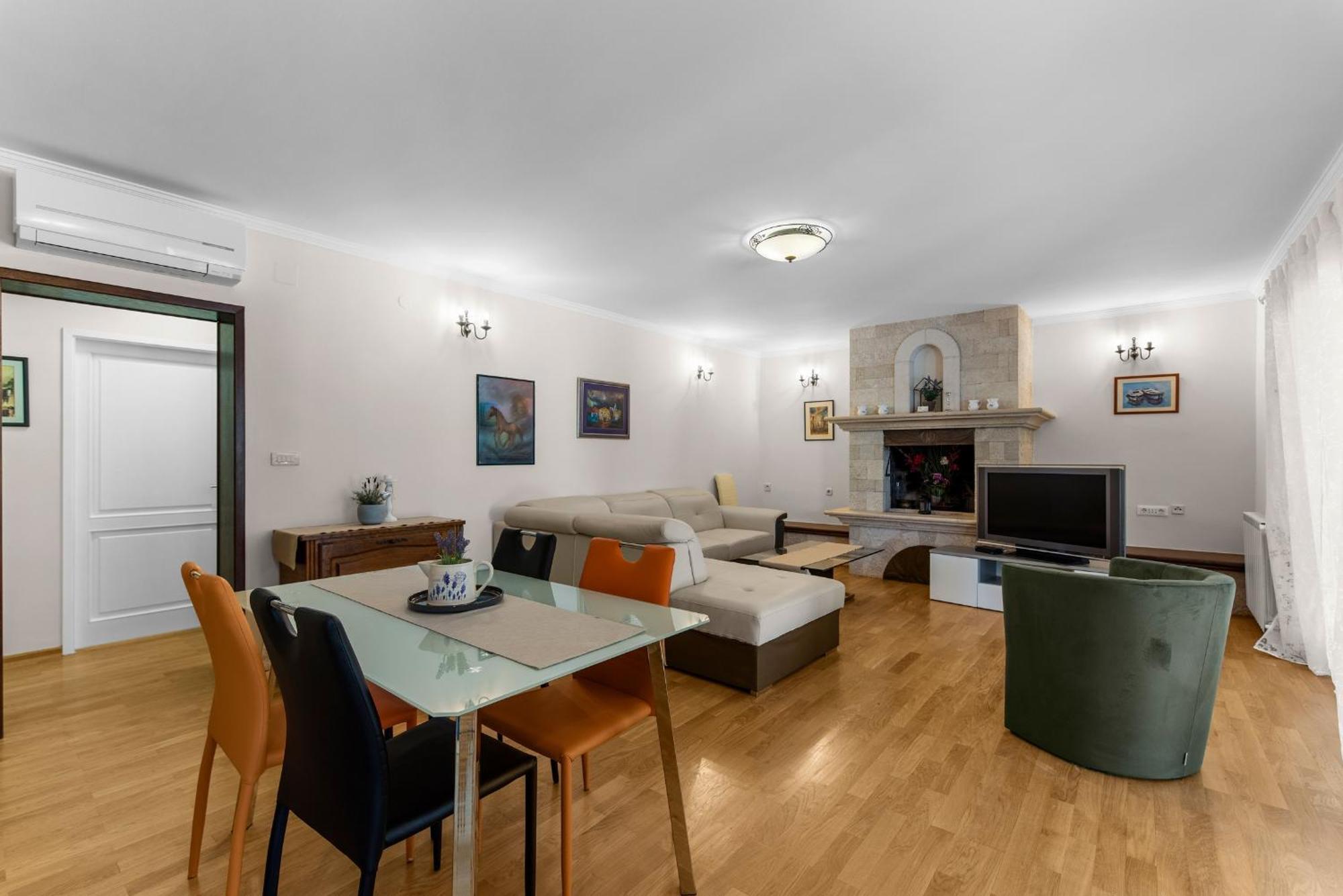 Villa Hope - Apartments With Shared Pool Πόρετς Δωμάτιο φωτογραφία