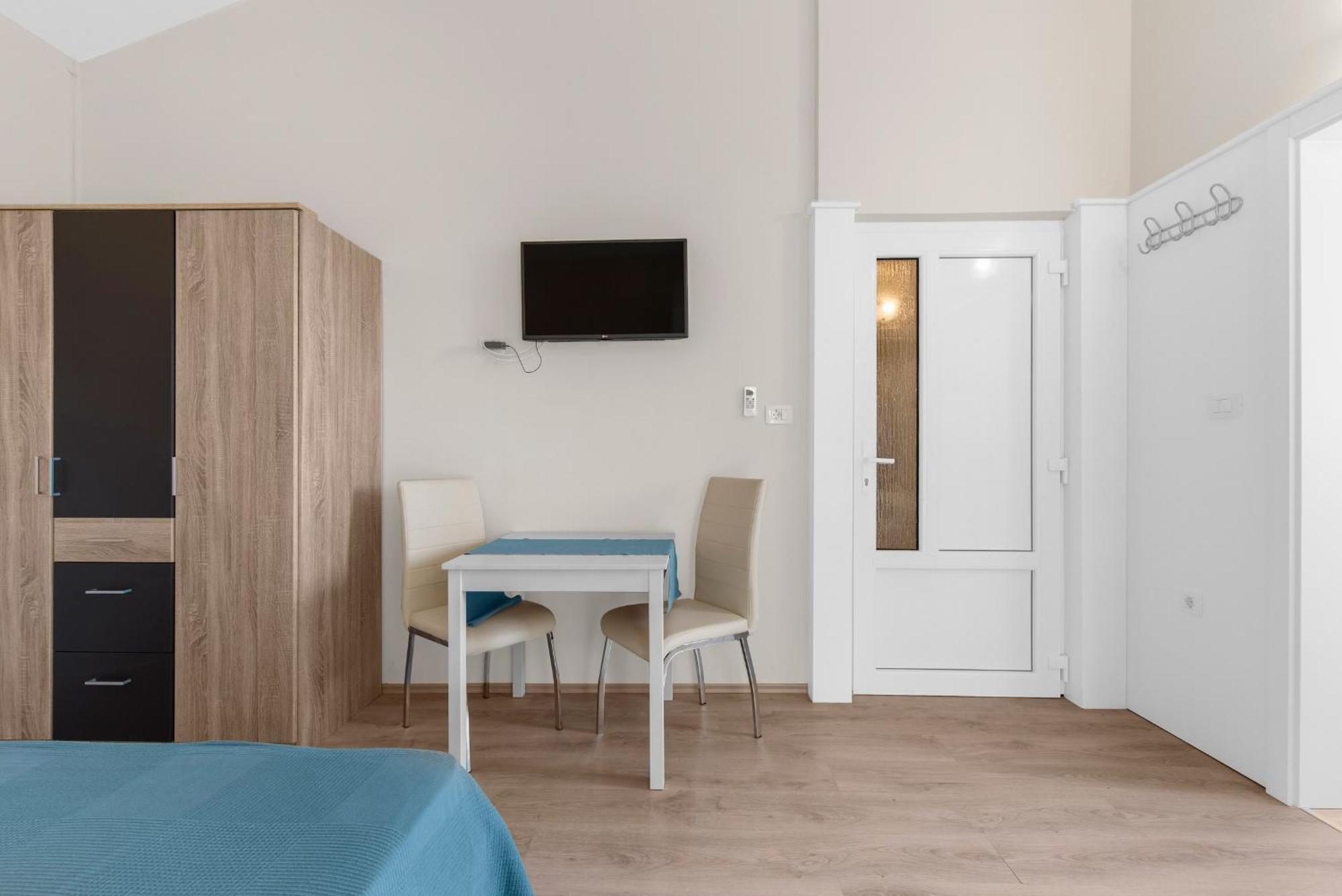Villa Hope - Apartments With Shared Pool Πόρετς Δωμάτιο φωτογραφία