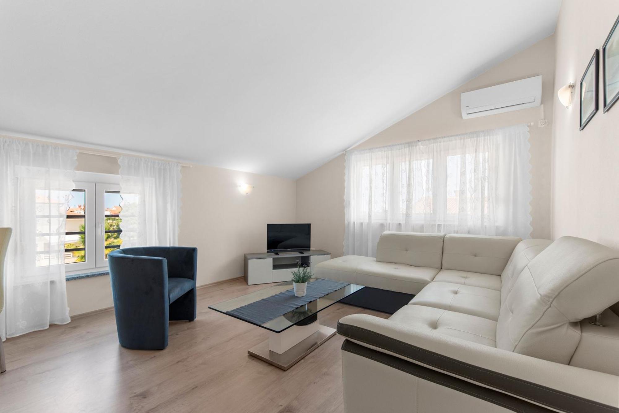 Villa Hope - Apartments With Shared Pool Πόρετς Δωμάτιο φωτογραφία