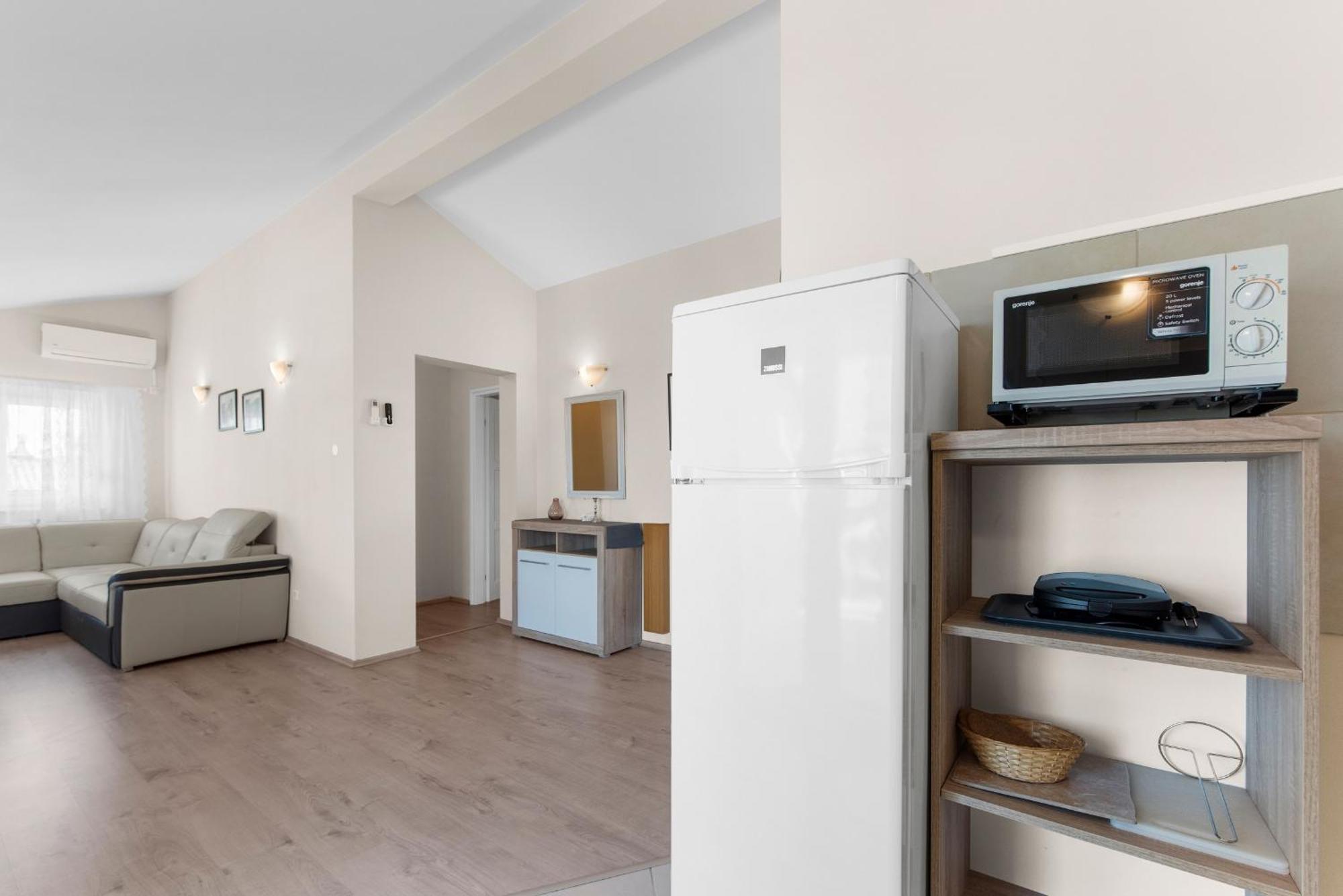 Villa Hope - Apartments With Shared Pool Πόρετς Δωμάτιο φωτογραφία