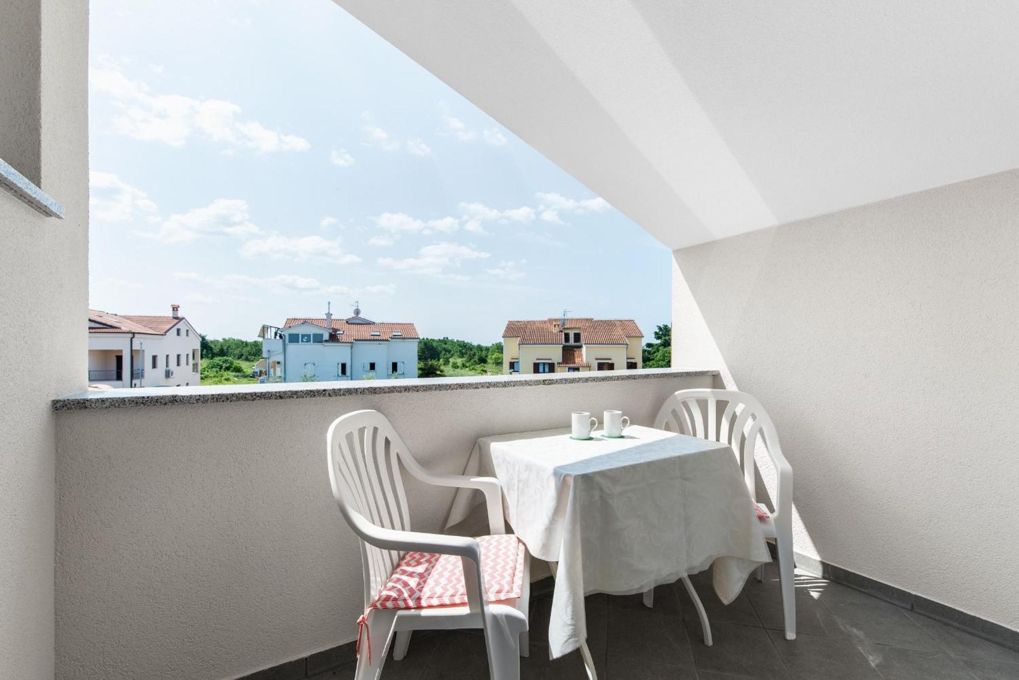 Villa Hope - Apartments With Shared Pool Πόρετς Δωμάτιο φωτογραφία