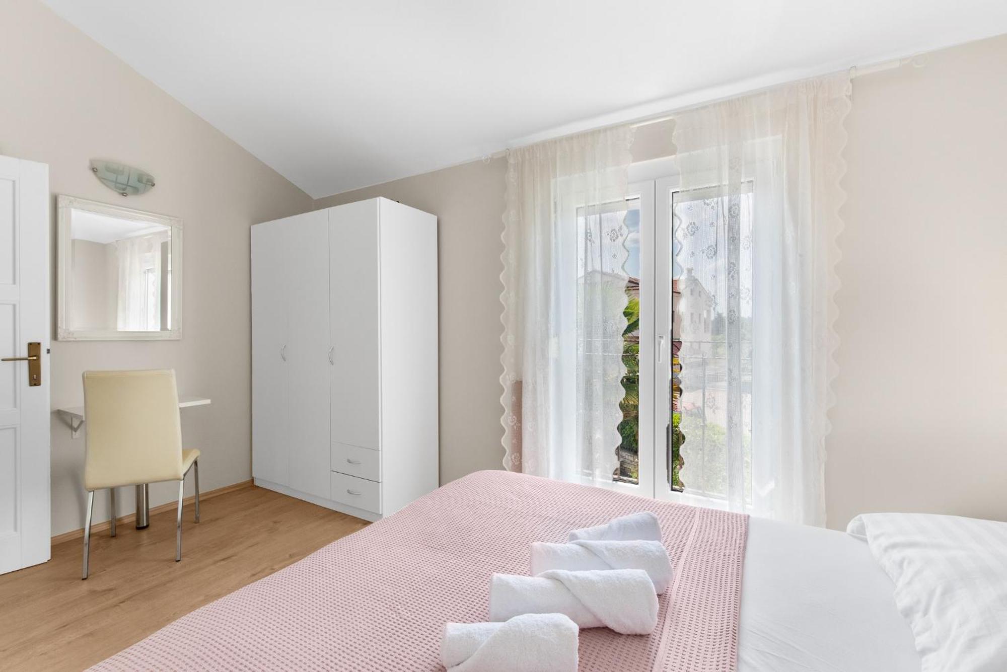 Villa Hope - Apartments With Shared Pool Πόρετς Δωμάτιο φωτογραφία